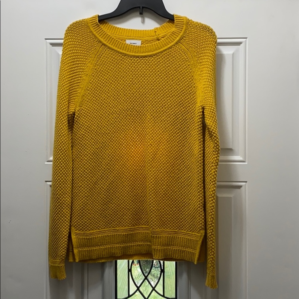 Mustard yellow knitted sweater